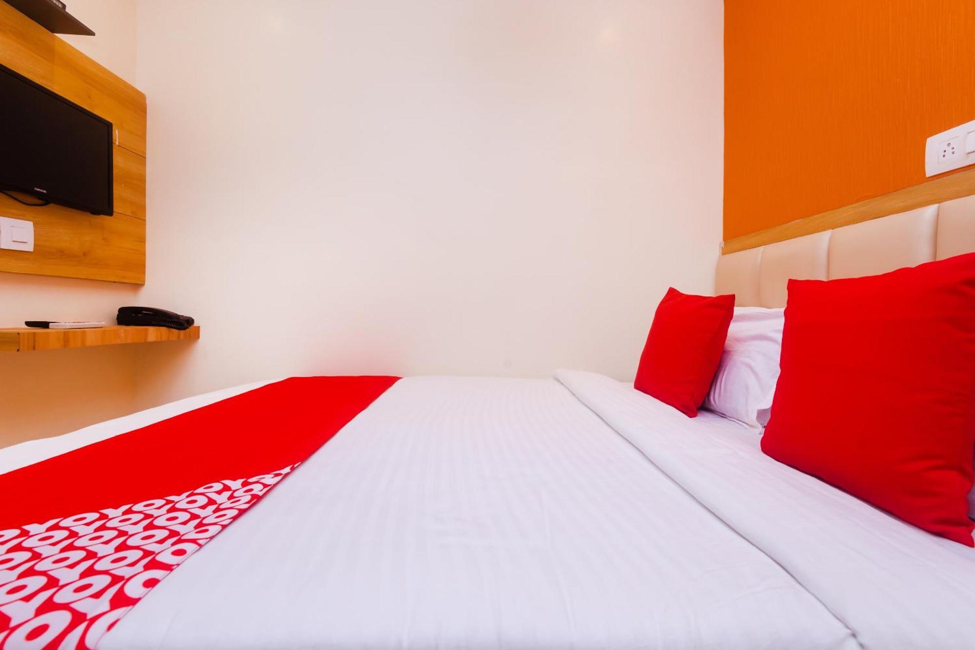 Hotel Sun City Near Saifee Hospital And Hn Reliance Hospital Bombay Esterno foto